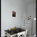 아파트 Styilel Milos 2 *
