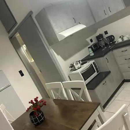 Styilel Milos 2 公寓 Triovasálos