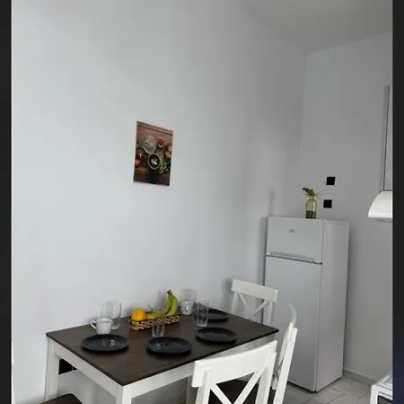 公寓 Styilel Milos 2 *