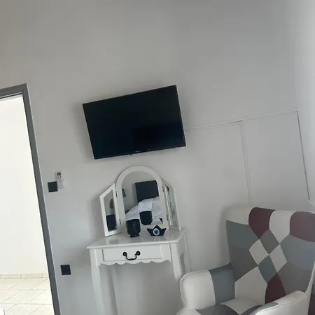 Styilel Milos 2 Lägenhet *