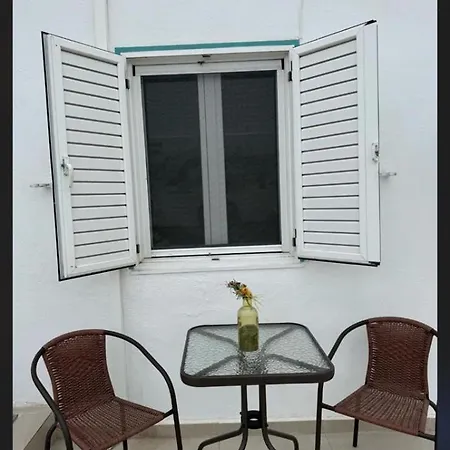 公寓 Styilel Milos 2 *