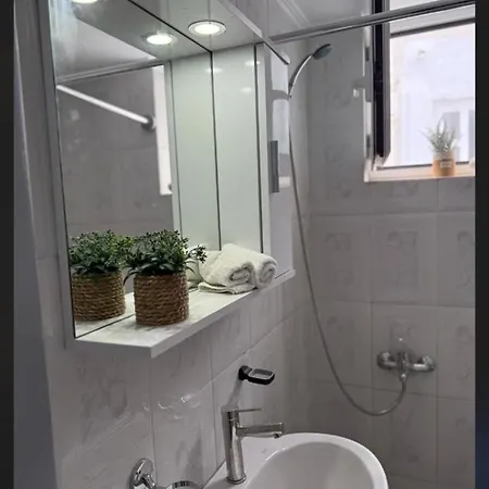 公寓 Styilel Milos 2 *